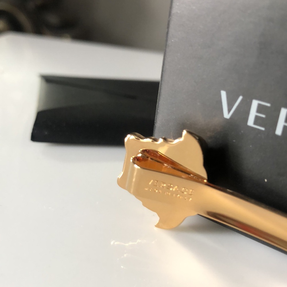 VERSACE Gold 'La tone Medusa' Hair Clip - Picture 6 of 9